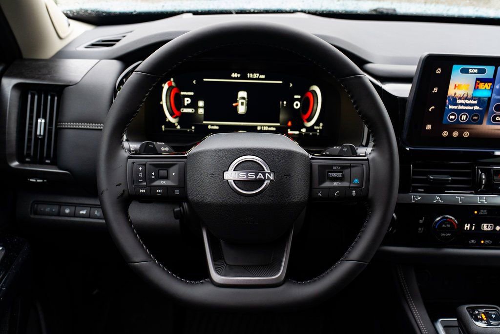 New 2026 Nissan Pathfinder SL image 14