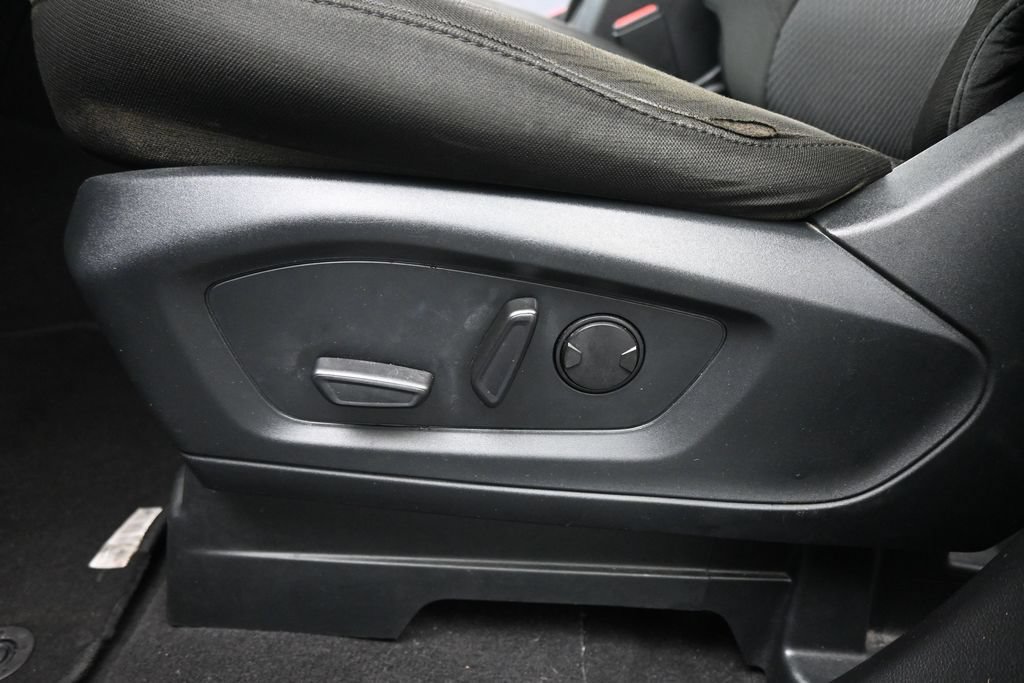 Certified 2024 Ford Explorer XLT RWD image 11