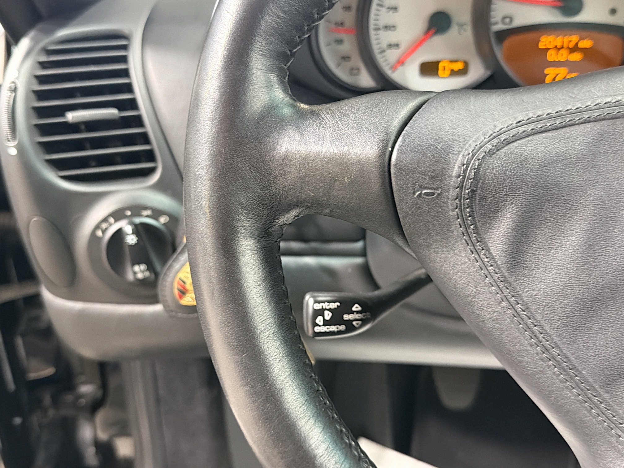 Used 2005 Porsche 911 Turbo AWD/4WD image 31