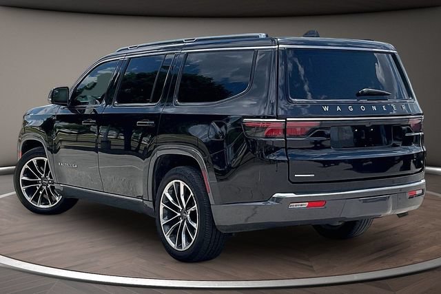 Used 2022 Jeep Wagoneer Series III w/ Premium Group I AWD/4WD image 10