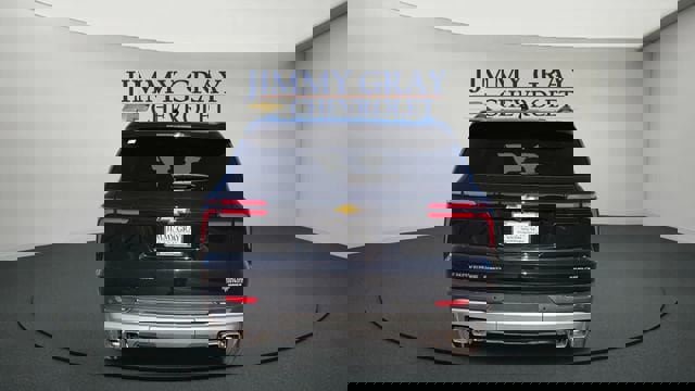 Used 2025 Chevrolet Traverse LT image 4