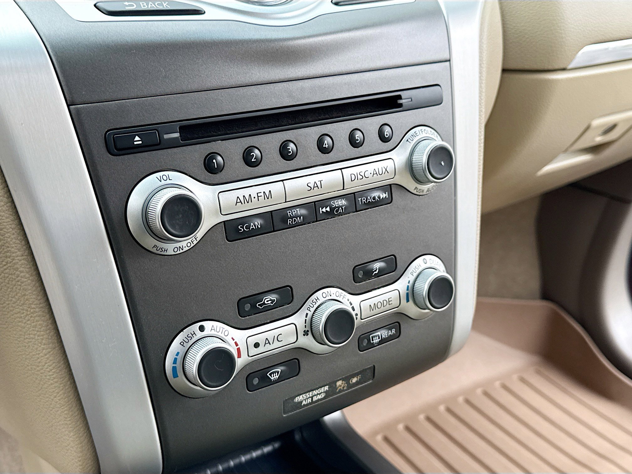 Used 2013 Nissan Murano SV w/ Value Pkg AWD/4WD image 11