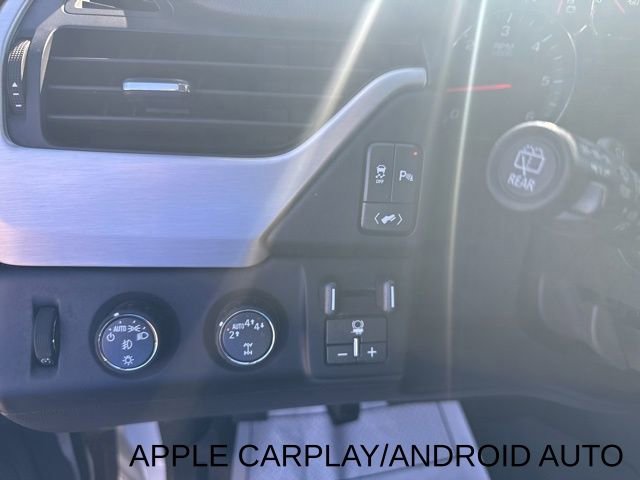 Used 2017 GMC Yukon SLE image 11