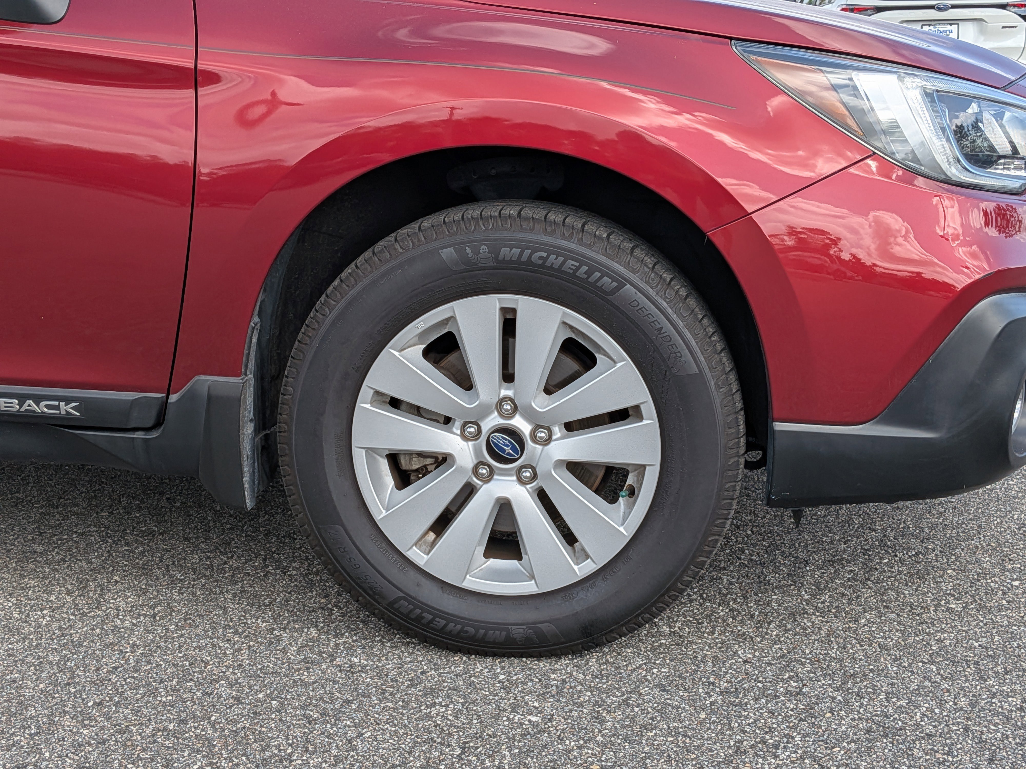 Used 2018 Subaru Outback 2.5i Premium image 11