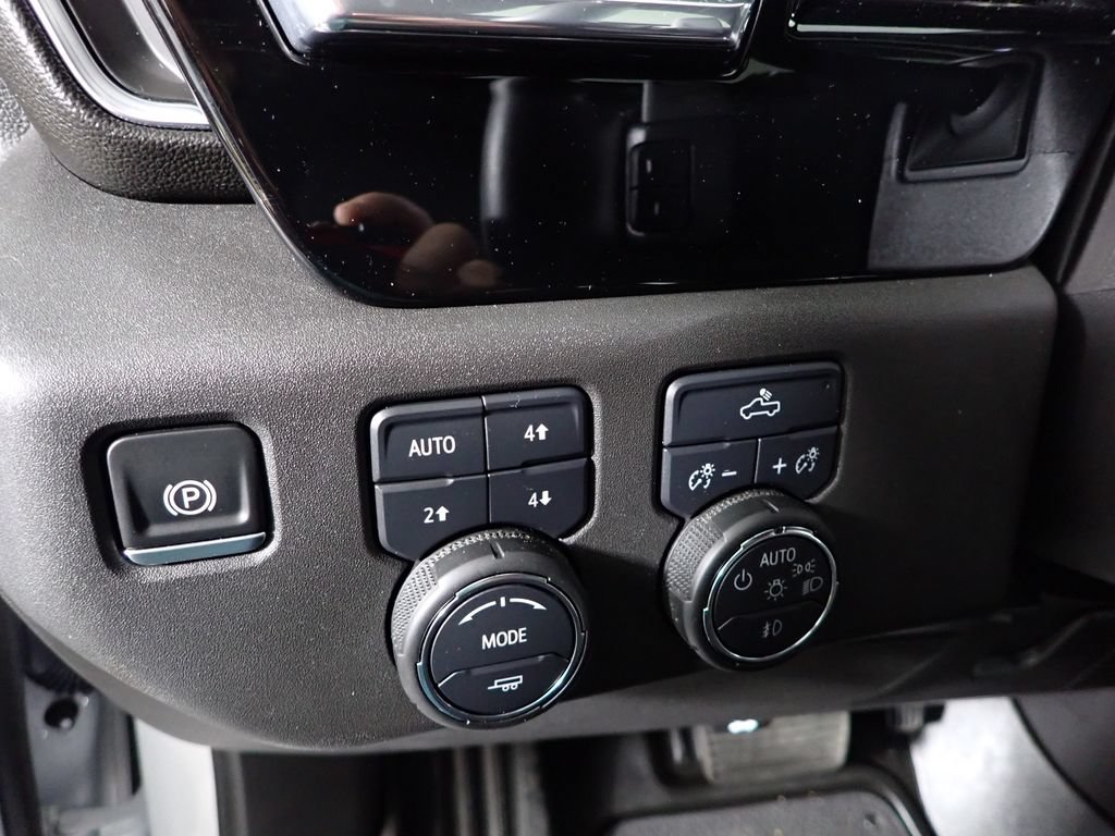 Used 2024 Chevrolet Silverado 1500 LT Trail Boss w/ Convenience Package II AWD/4WD image 25