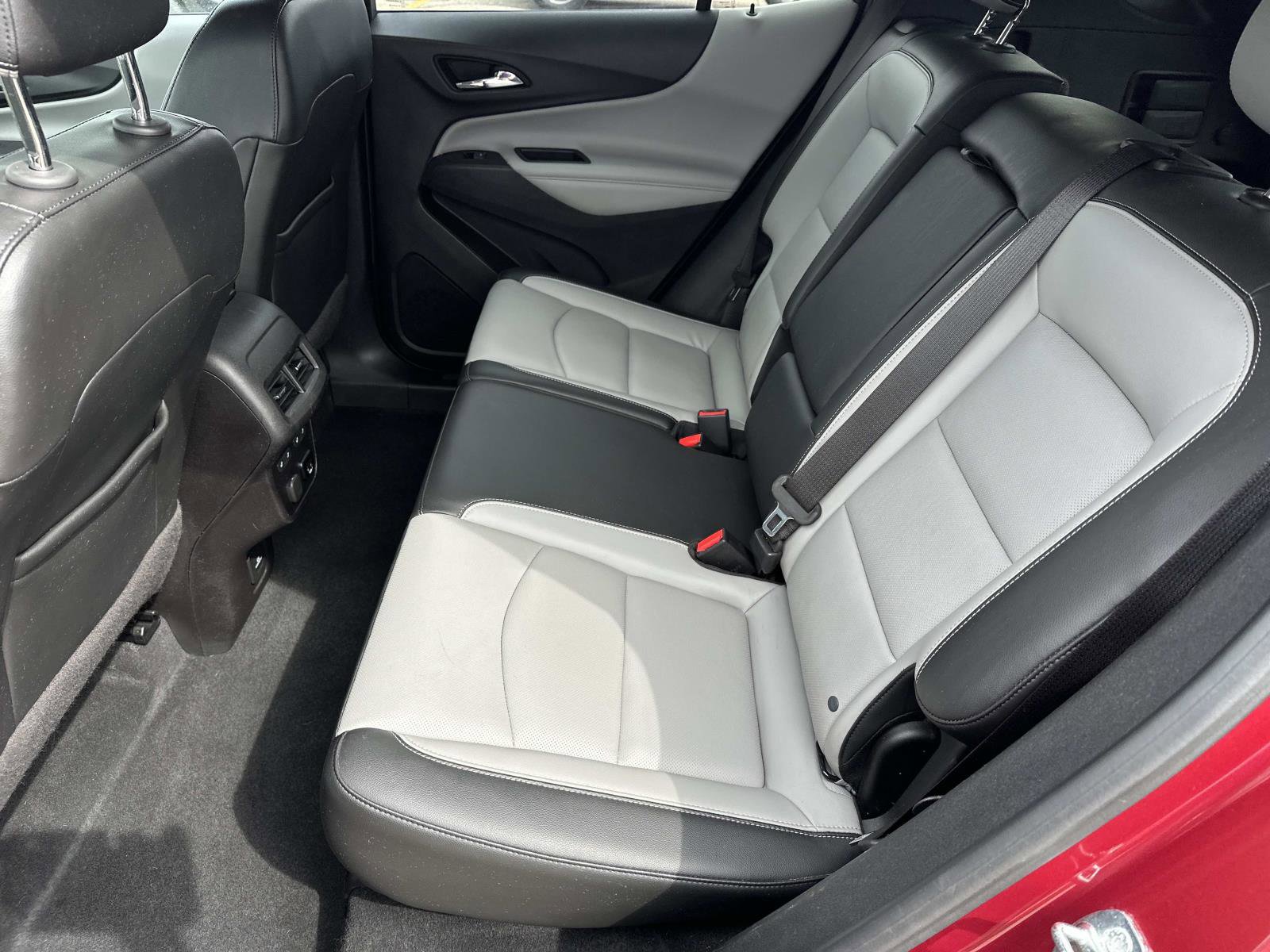 Certified 2018 Chevrolet Equinox Premier image 11