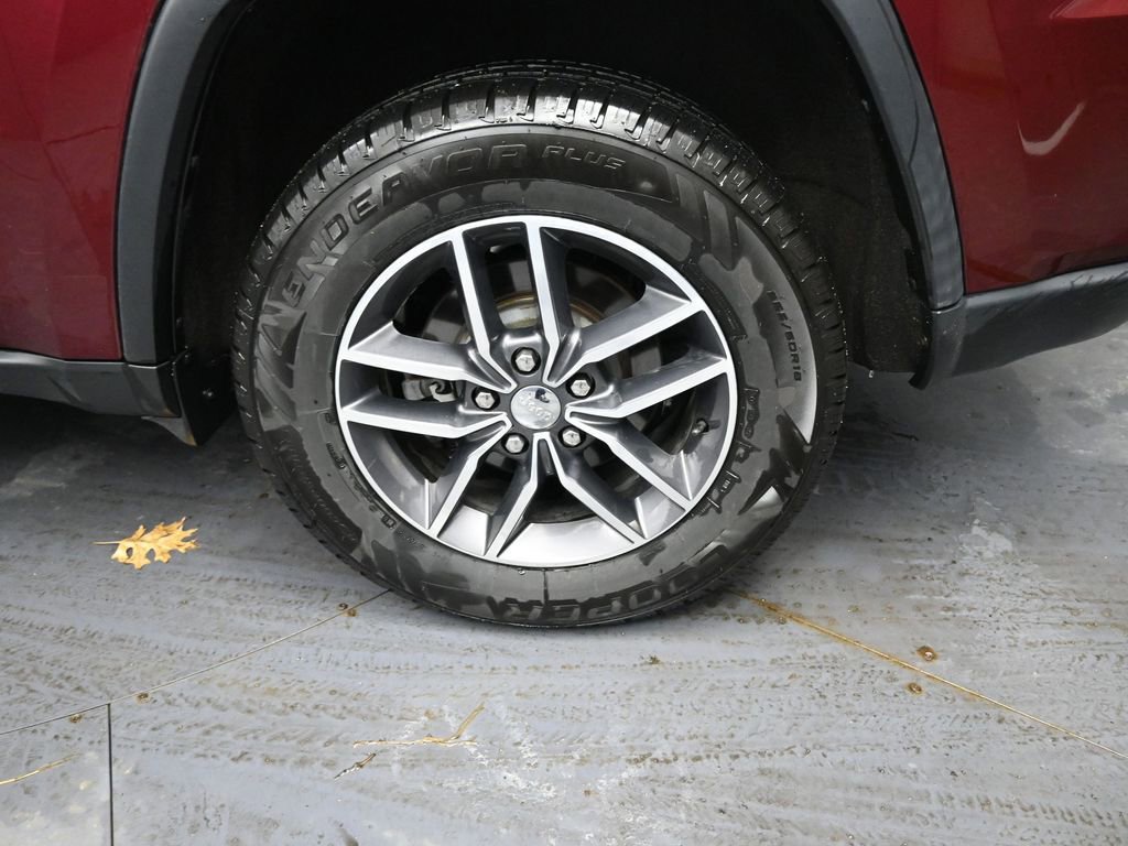Used 2018 Jeep Grand Cherokee Limited w/ Trailer Tow Group IV image 15
