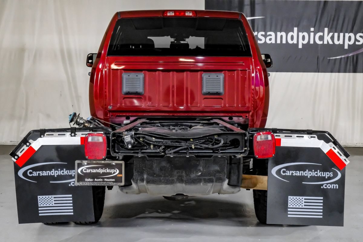 Used 2022 RAM 3500 Tradesman w/ Chrome Appearance Group AWD/4WD image 9