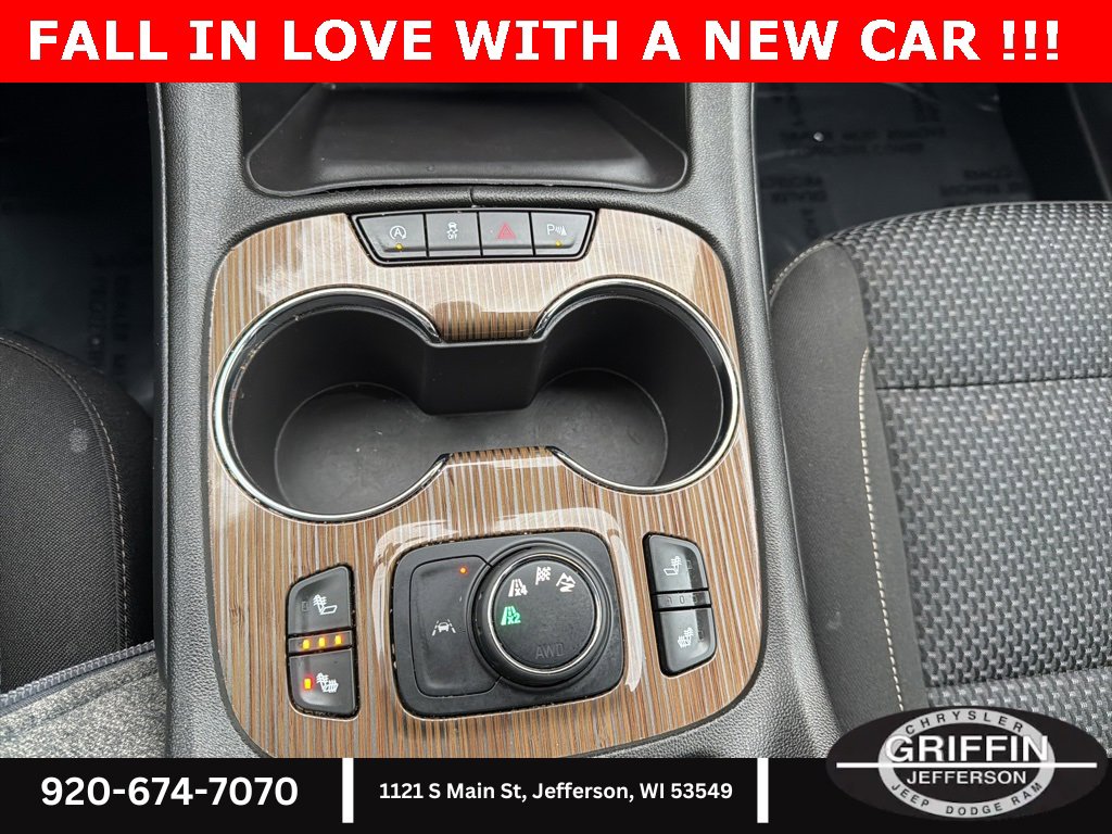 Used 2023 GMC Acadia SLE w/ Driver Convenience Package image 23