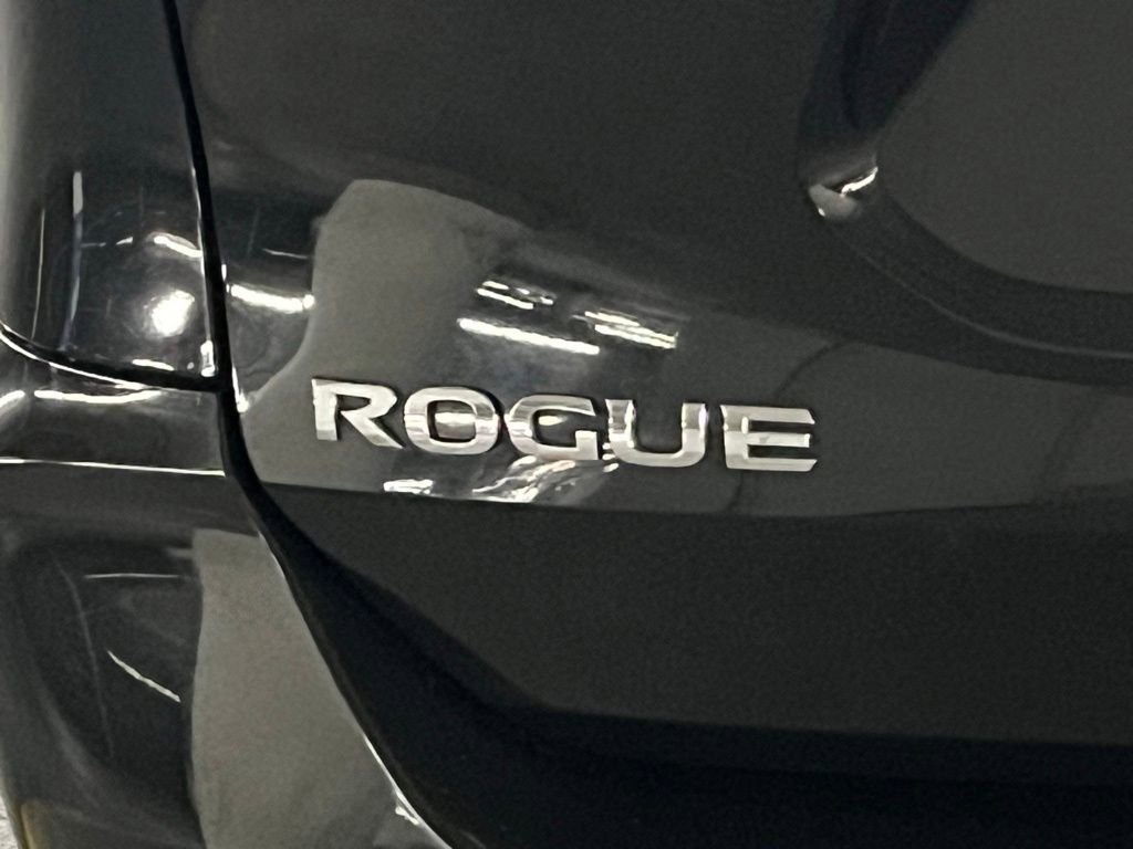 Used 2020 Nissan Rogue SV FWD image 34