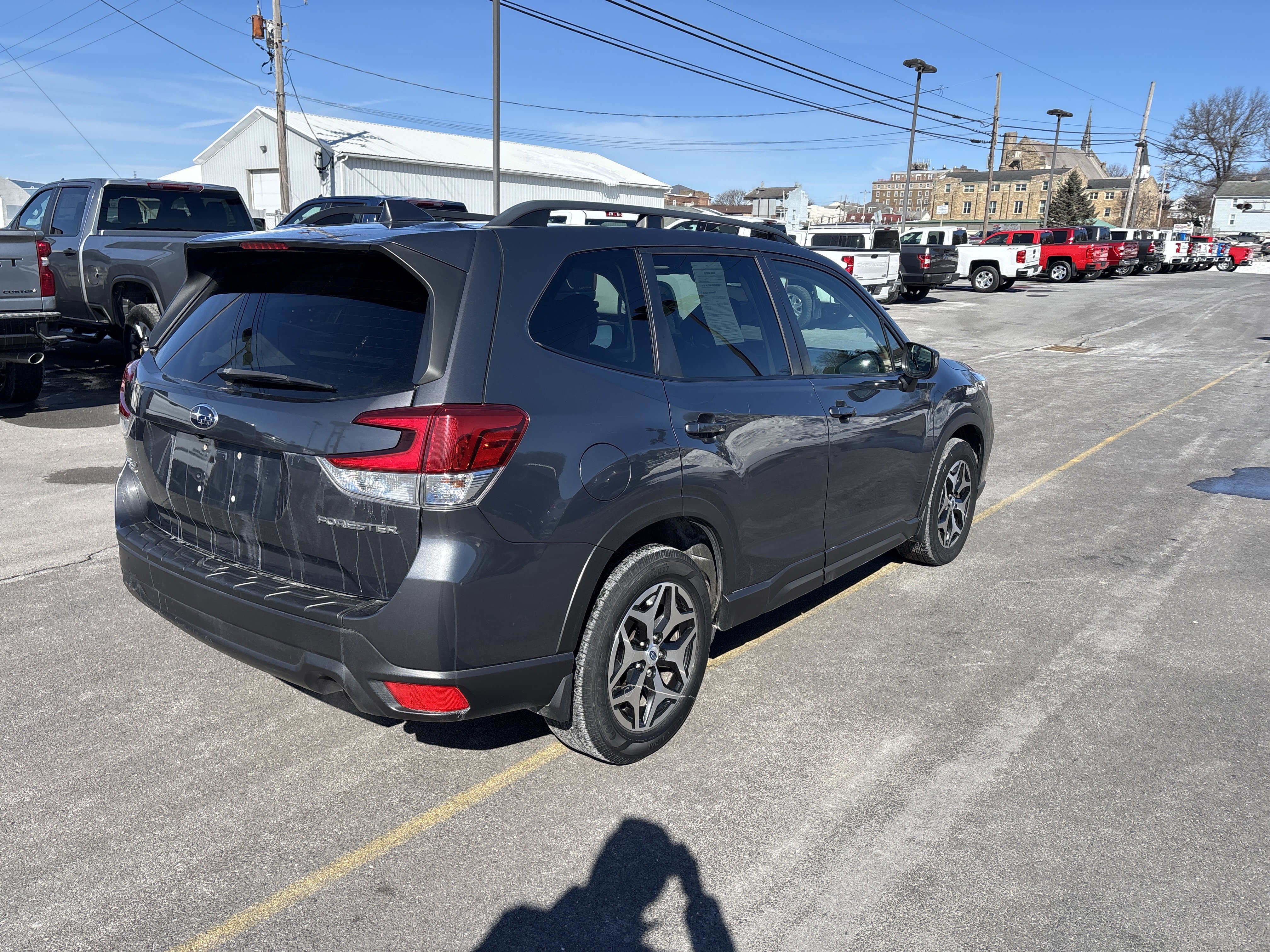 Used 2020 Subaru Forester Premium image 3