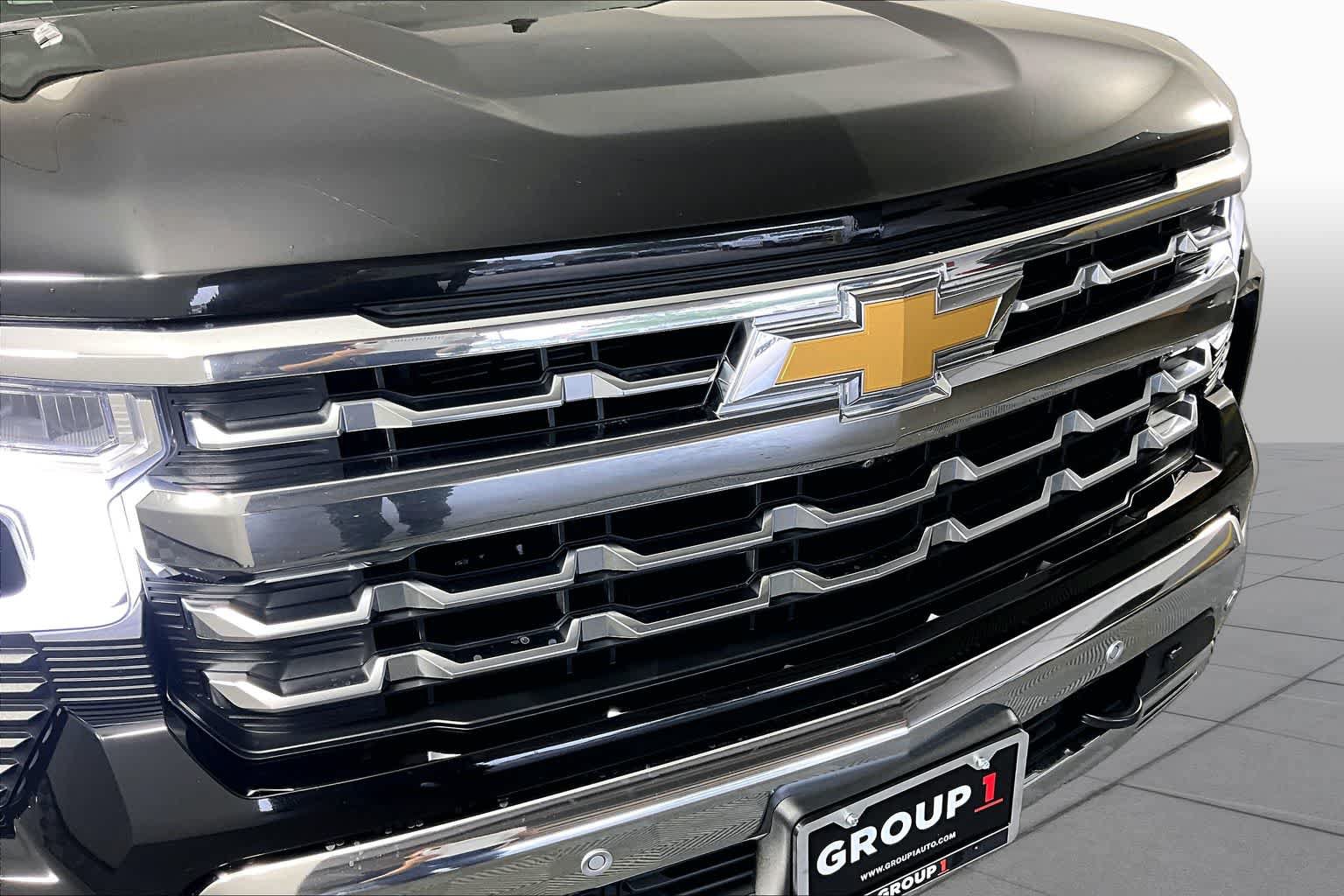 Certified 2023 Chevrolet Silverado 1500 LTZ w/ Technology Package AWD/4WD image 30