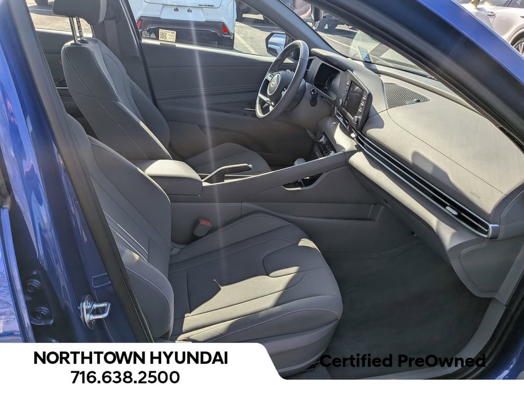 Used 2025 Hyundai Elantra Sport FWD image 33