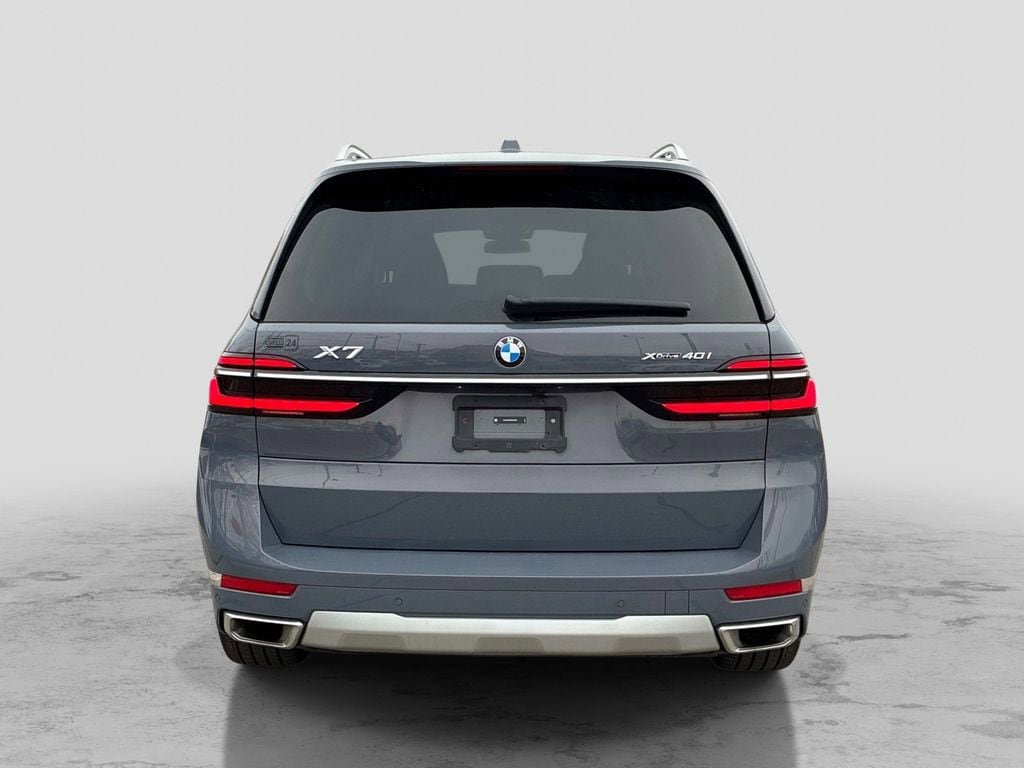 Used 2024 BMW X7 xDrive40i w/ Premium Package AWD/4WD image 6