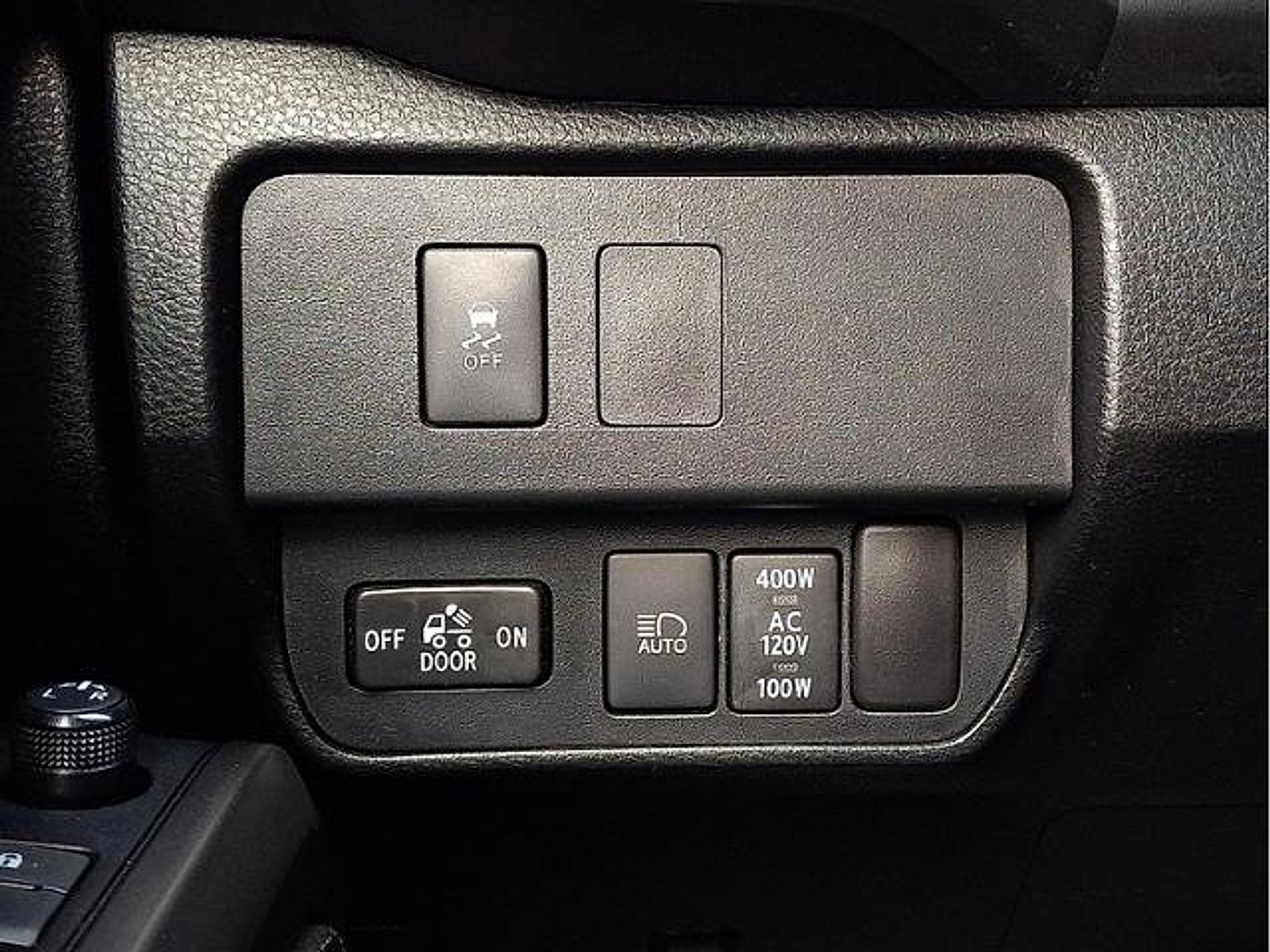 Used 2021 Toyota Tacoma TRD Off-Road w/ TRD Premium Off Road Package AWD/4WD image 25