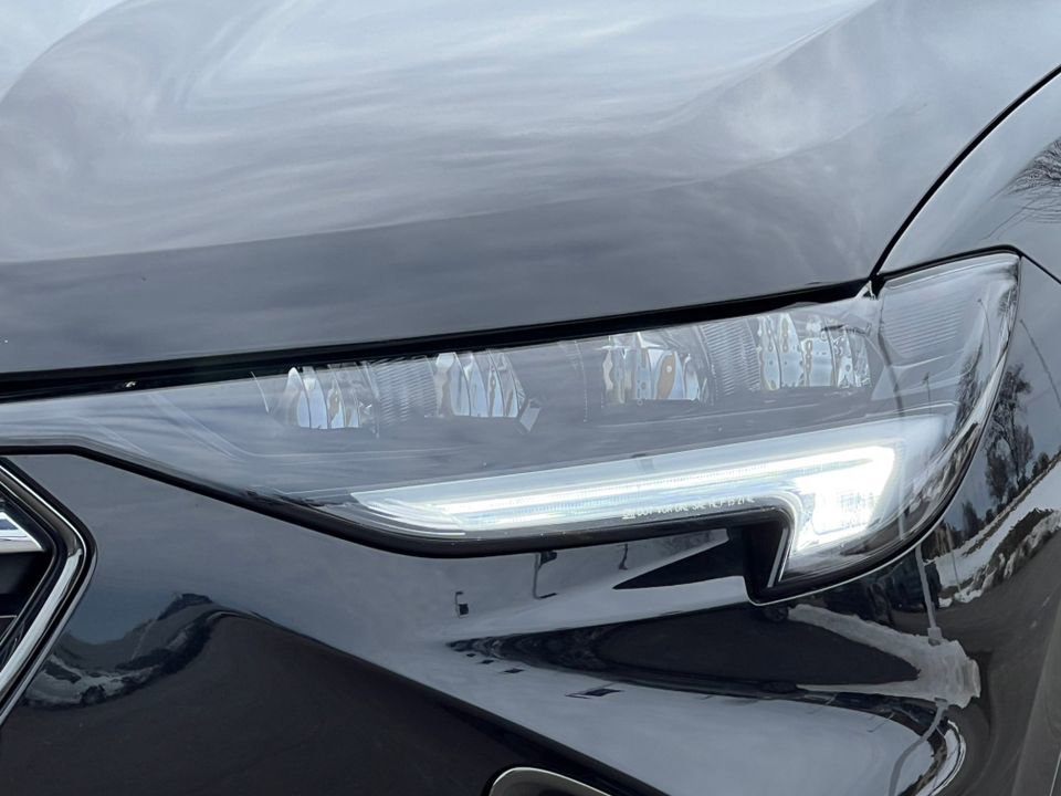 Used 2023 Buick Envision Essence w/ Technology Package I image 38