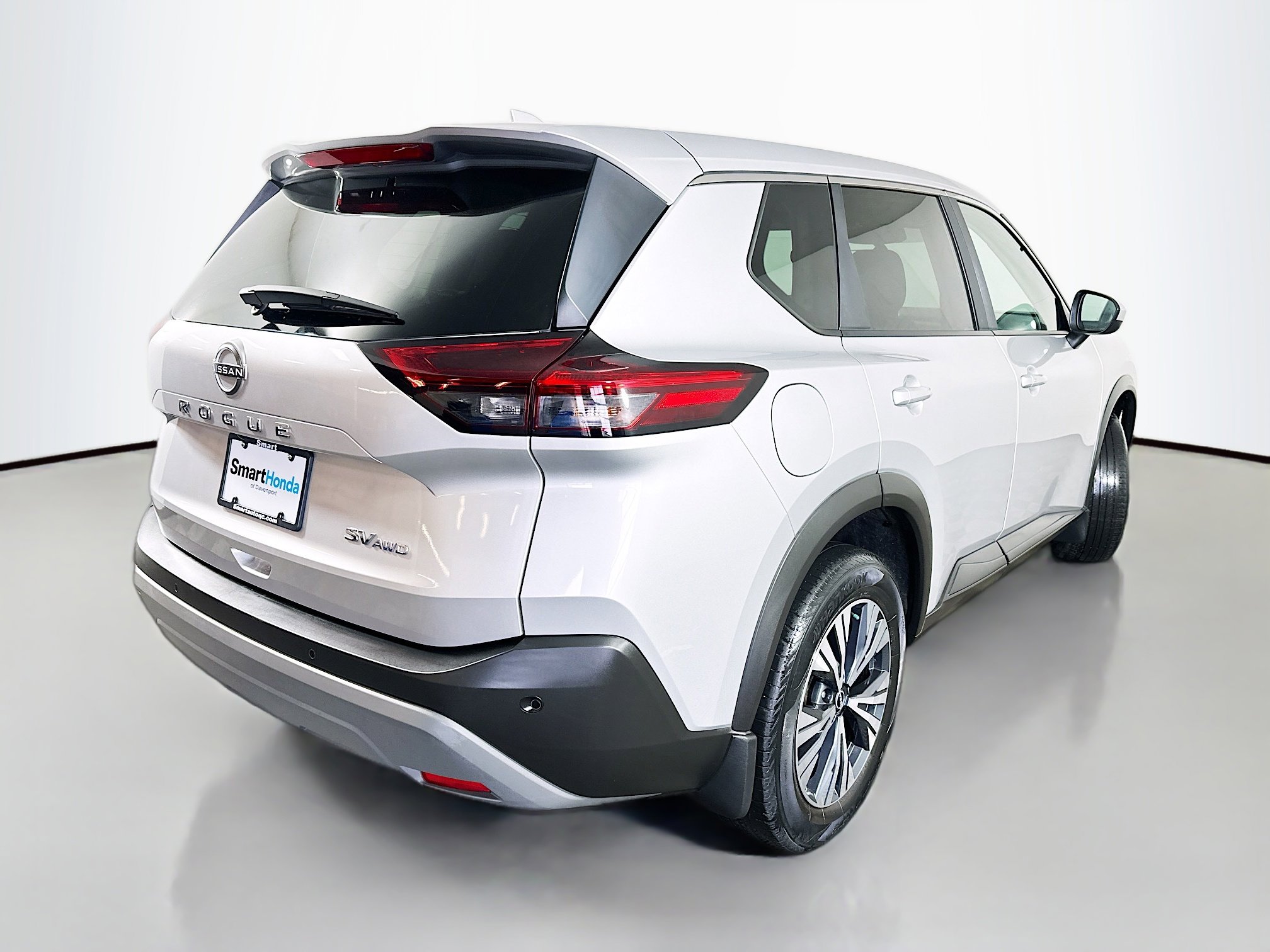 Used 2023 Nissan Rogue SV AWD/4WD image 7
