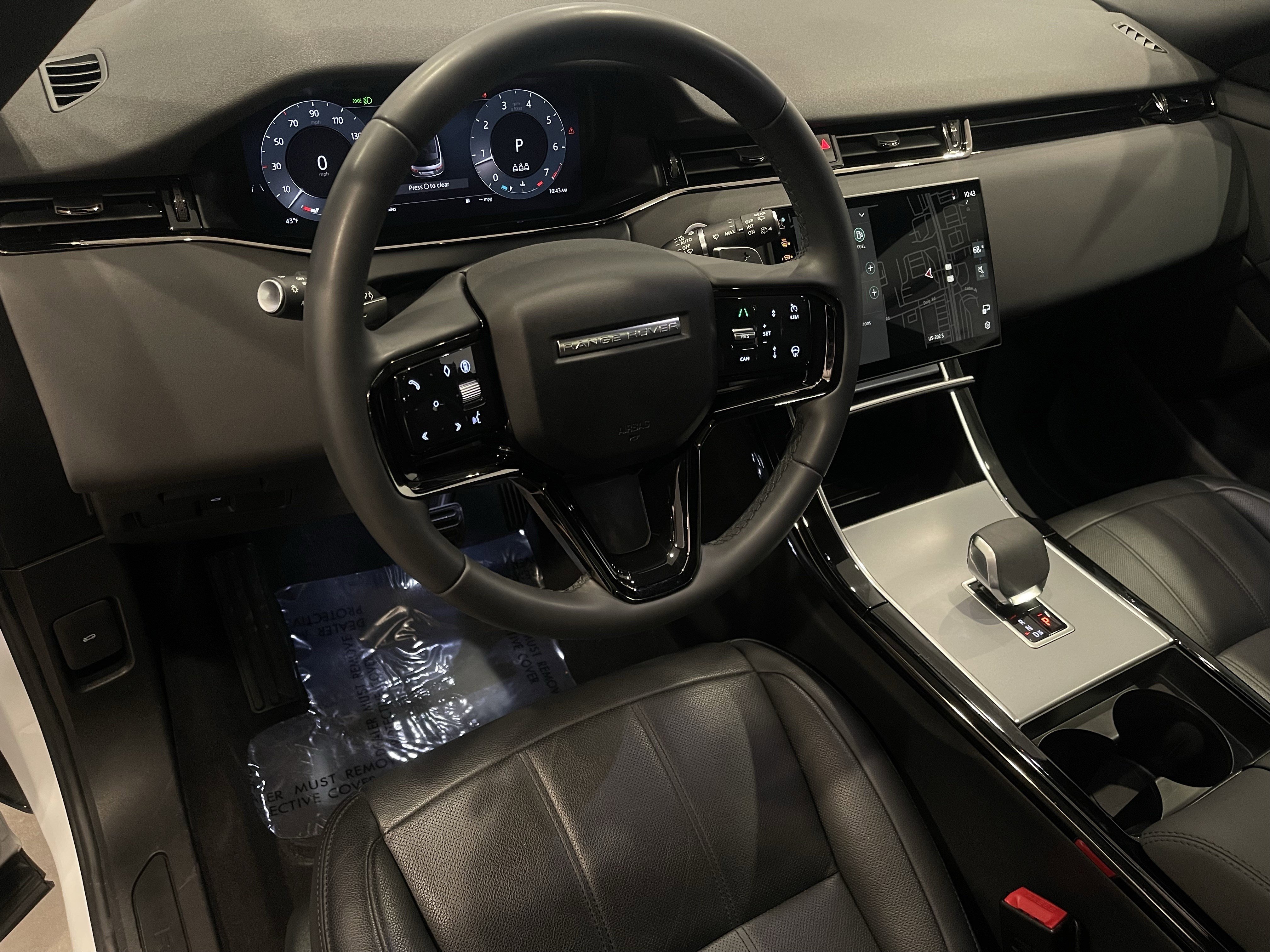 Used 2024 Land Rover Range Rover Evoque S image 13