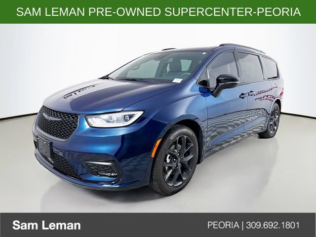 Used 2025 Chrysler Pacifica Limited FWD image 3