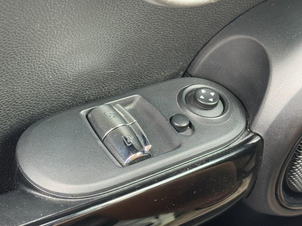 Used 2020 MINI Cooper S FWD image 25