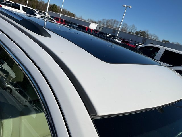 Used 2021 Jeep Grand Cherokee Limited w/ Luxury Group II image 9