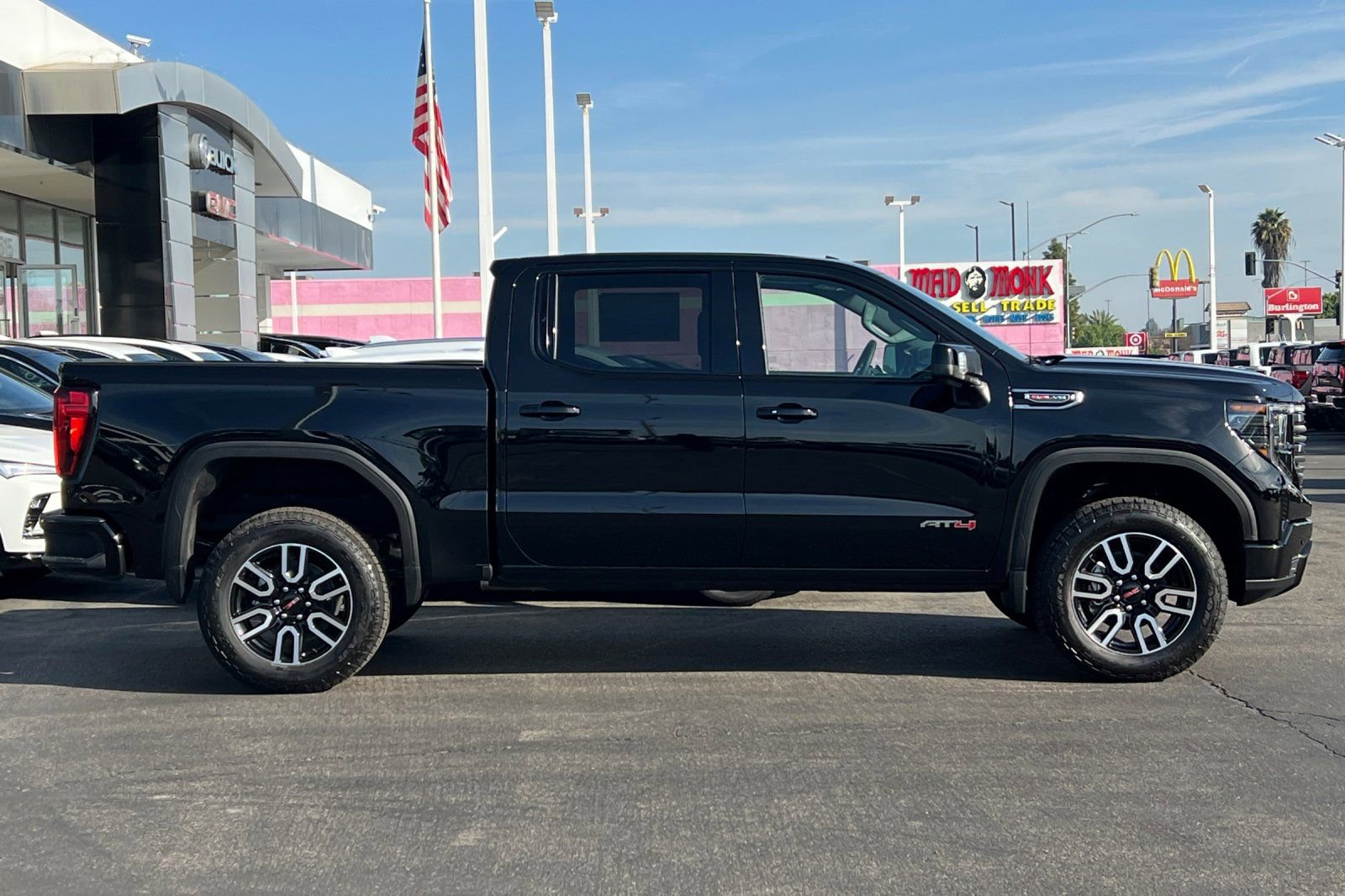 New 2026 GMC Sierra 1500 AT4 w/ AT4 Preferred Package image 4