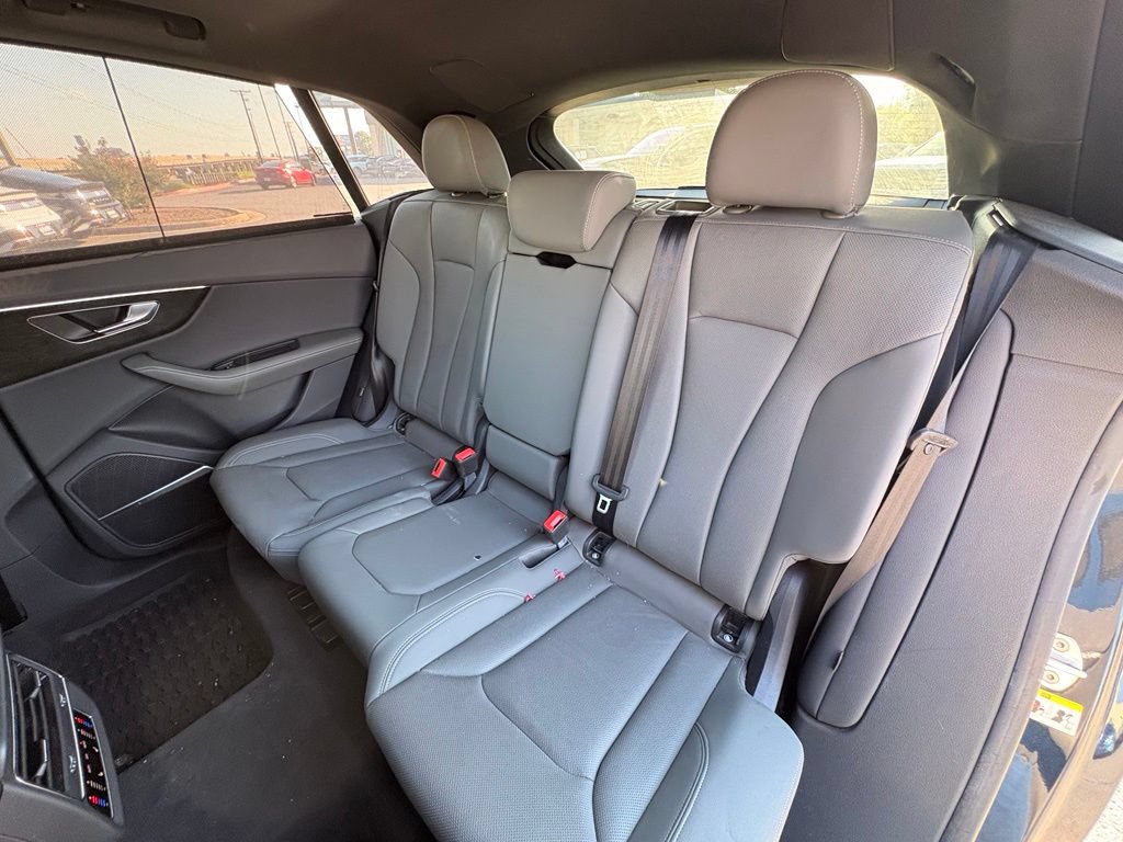 Used 2023 Audi Q8 Premium Plus AWD/4WD image 25