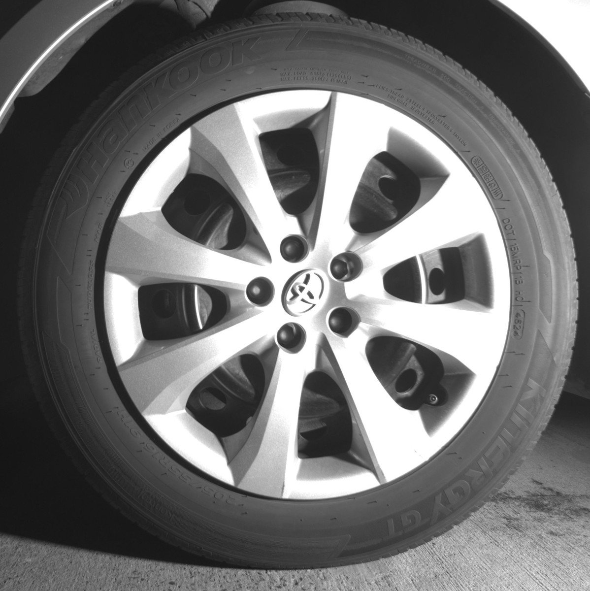 Used 2025 Toyota Corolla LE FWD image 12
