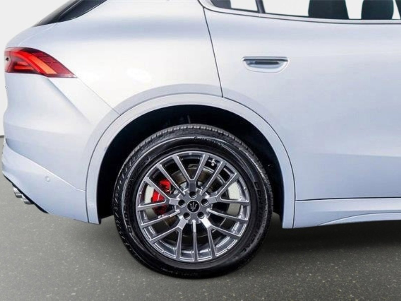 Used 2024 Maserati Grecale GT image 28