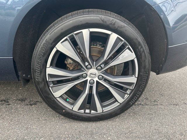 Used 2022 Volvo XC60 B5 Momentum w/ Climate Package AWD/4WD image 9