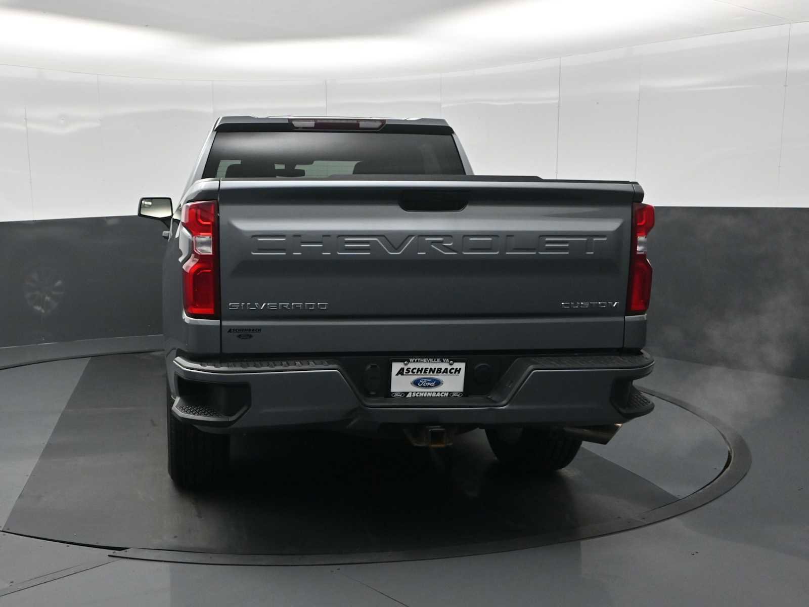 Used 2020 Chevrolet Silverado 1500 Custom w/ Custom Value Package image 8