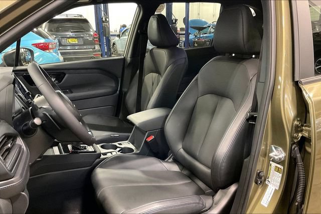 Used 2025 Subaru Forester Limited AWD/4WD image 25