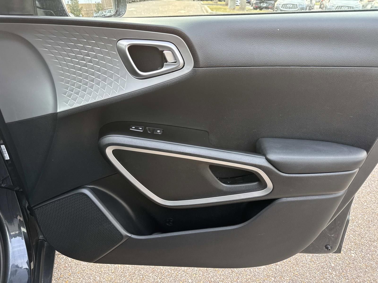 Used 2024 Kia Soul LX w/ Option Group 015 image 15