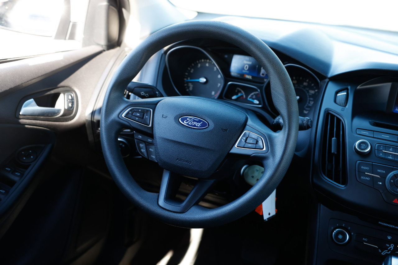 Used 2015 Ford Focus SE image 26