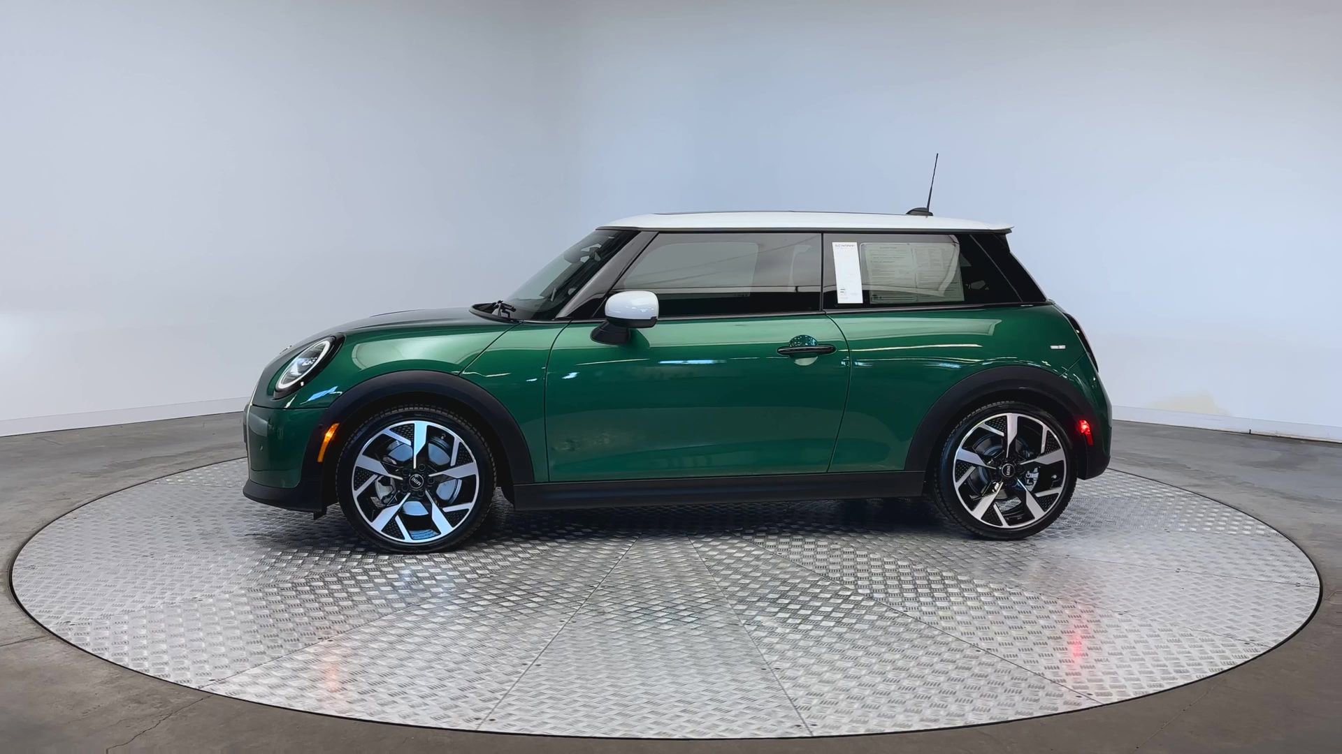 Used 2025 MINI Cooper S image 5