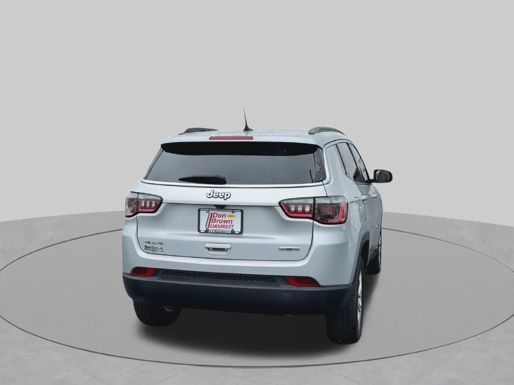 Used 2024 Jeep Compass Latitude AWD/4WD image 9