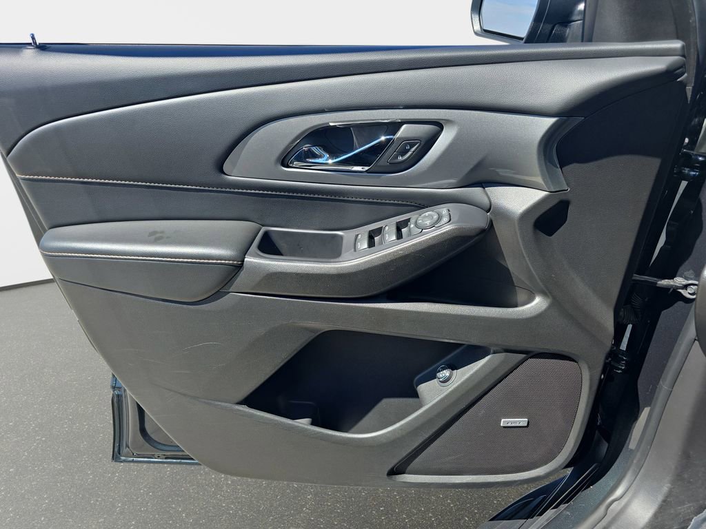Used 2021 Chevrolet Traverse RS image 31