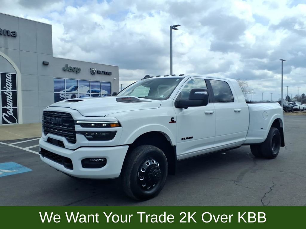 Used 2025 RAM 3500 Limited AWD/4WD image 2