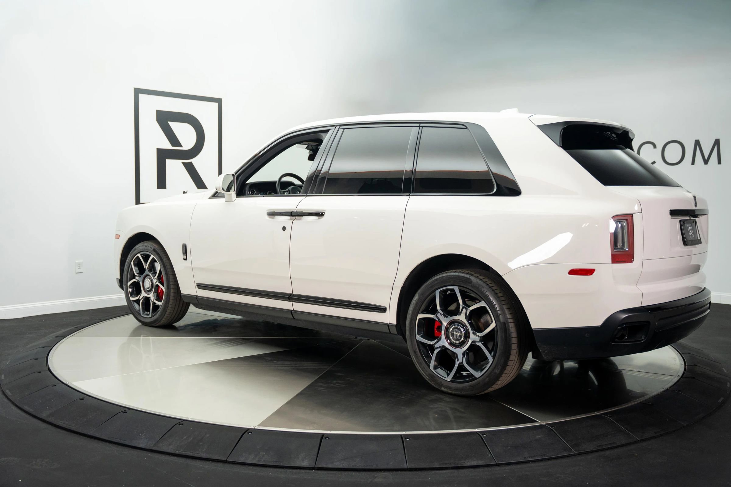 Used 2019 Rolls-Royce Cullinan image 9