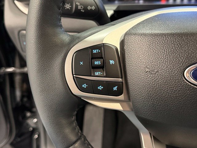 Used 2023 Ford Explorer XLT w/ Equipment Group 202A RWD image 14