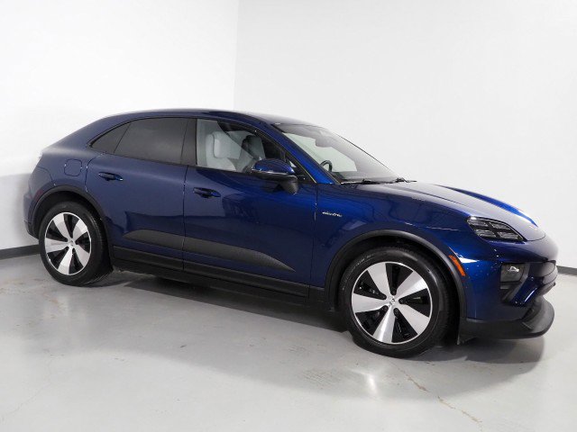 Used 2024 Porsche Macan 4 Electric image 1