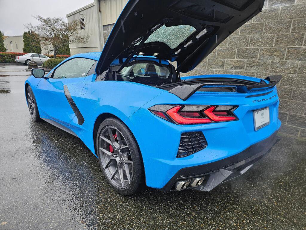 Used 2021 Chevrolet Corvette Stingray Premium Cpe w/ Z51 Performance Package RWD image 7