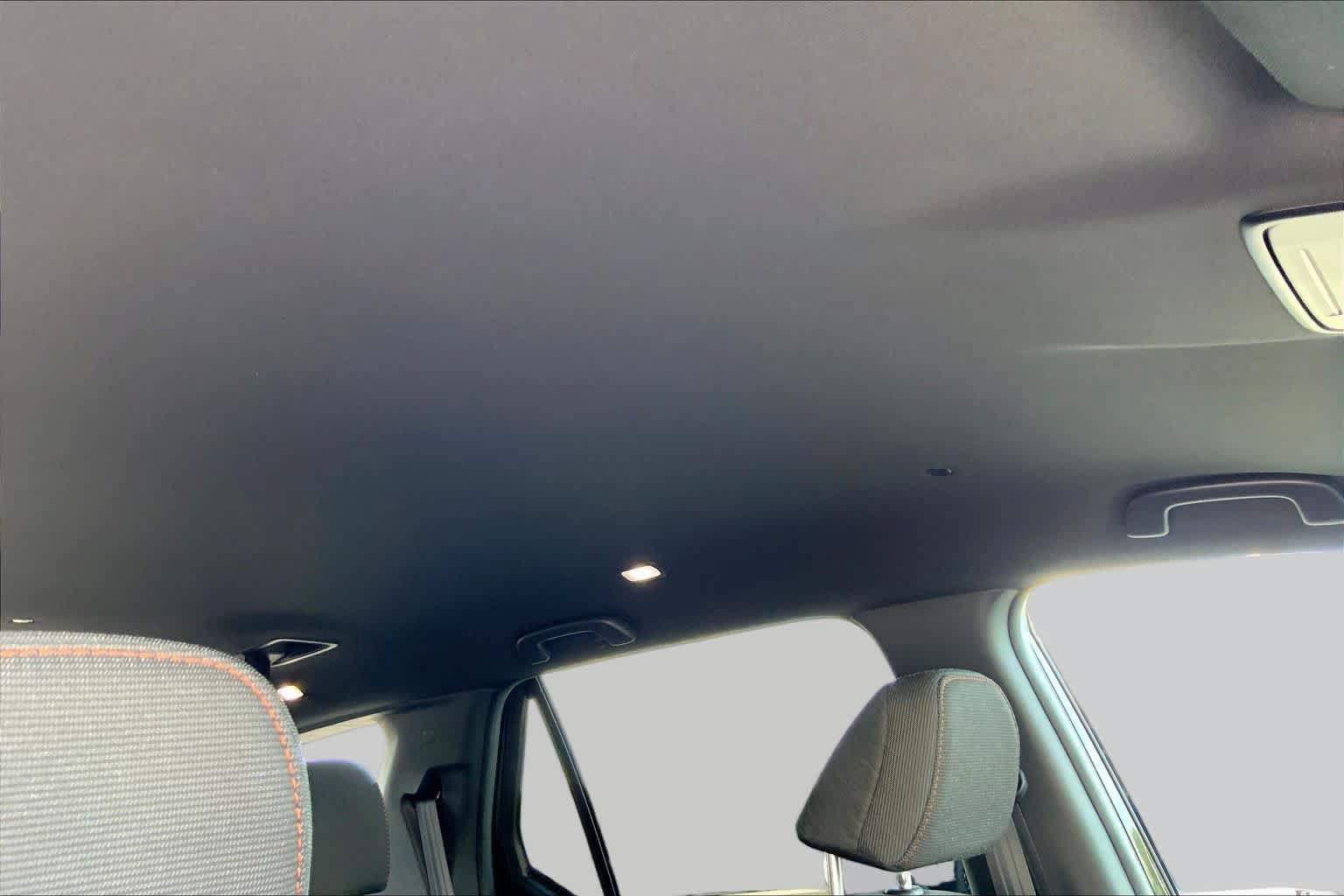 Used 2025 Honda Pilot Sport image 13