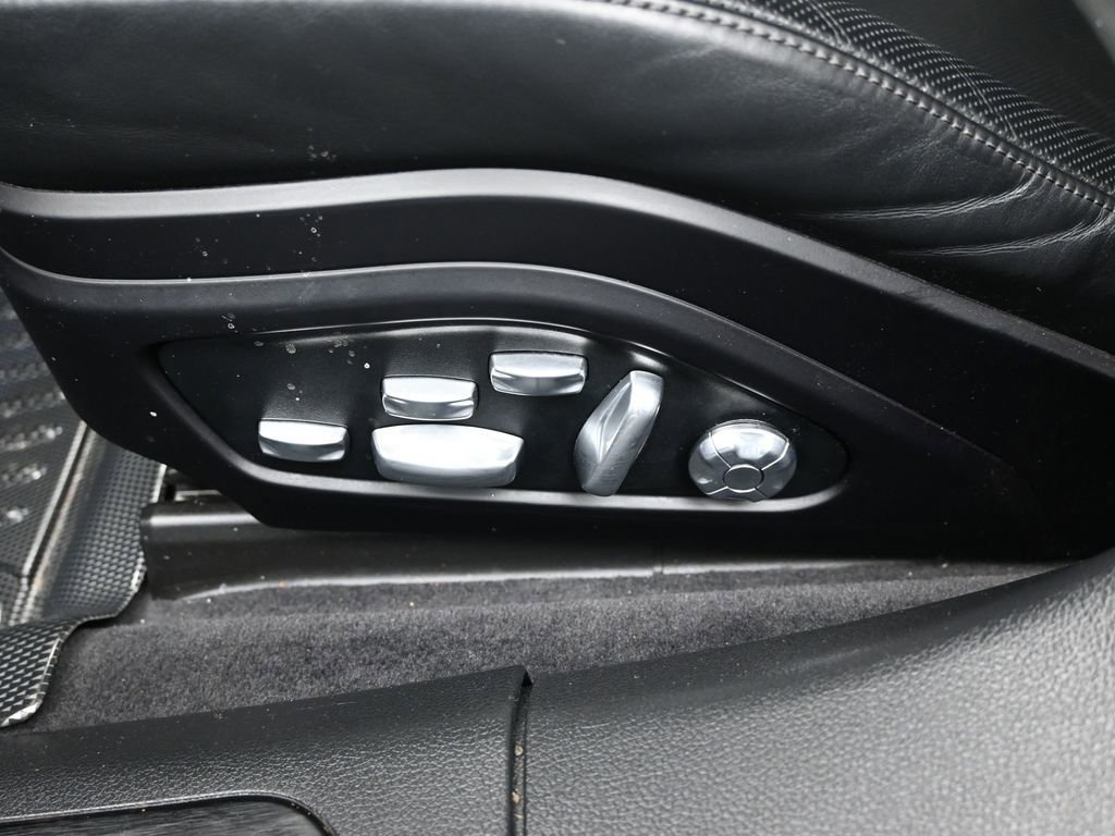 Used 2020 Porsche Panamera GTS image 26