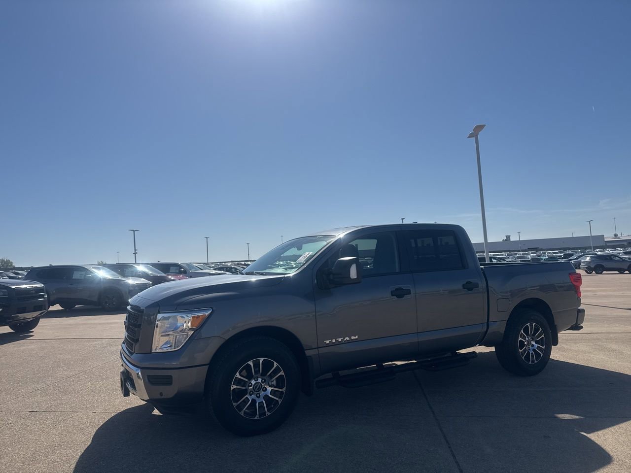 Certified 2024 Nissan Titan SV w/ SV Convenience Package image 11