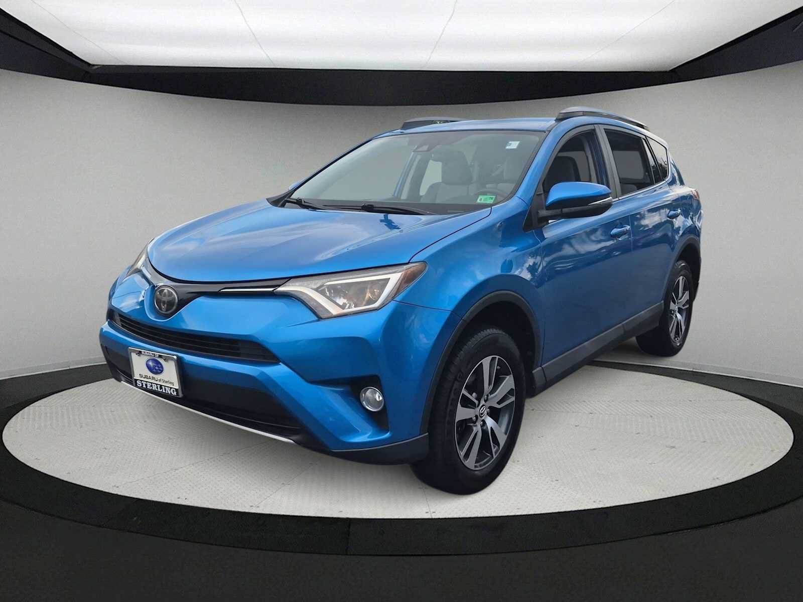 Used 2018 Toyota RAV4 XLE w/ Plus Extra Value Package FWD image 4