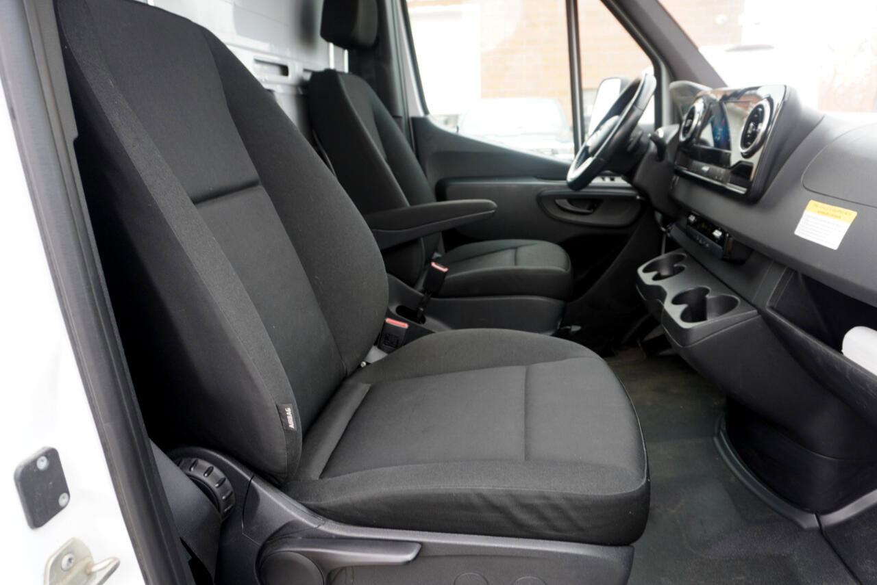 Used 2019 Mercedes-Benz Sprinter 170 image 17