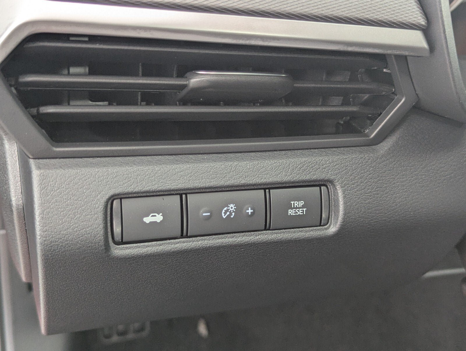 New 2026 Nissan Altima 2.5 SR FWD image 13