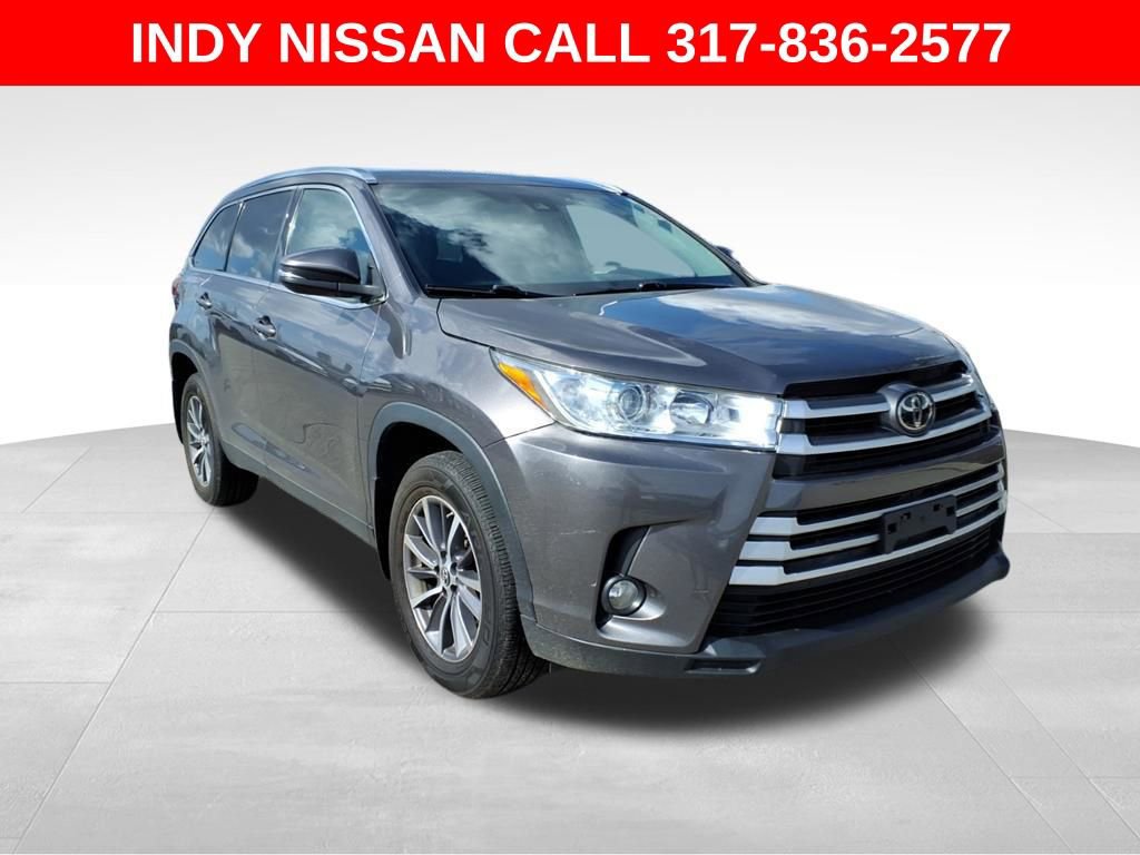 Used 2019 Toyota Highlander XLE image 2