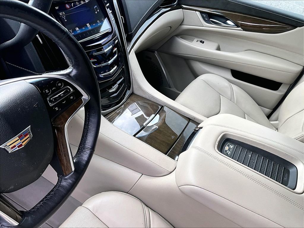 Certified 2020 Cadillac Escalade Luxury image 19